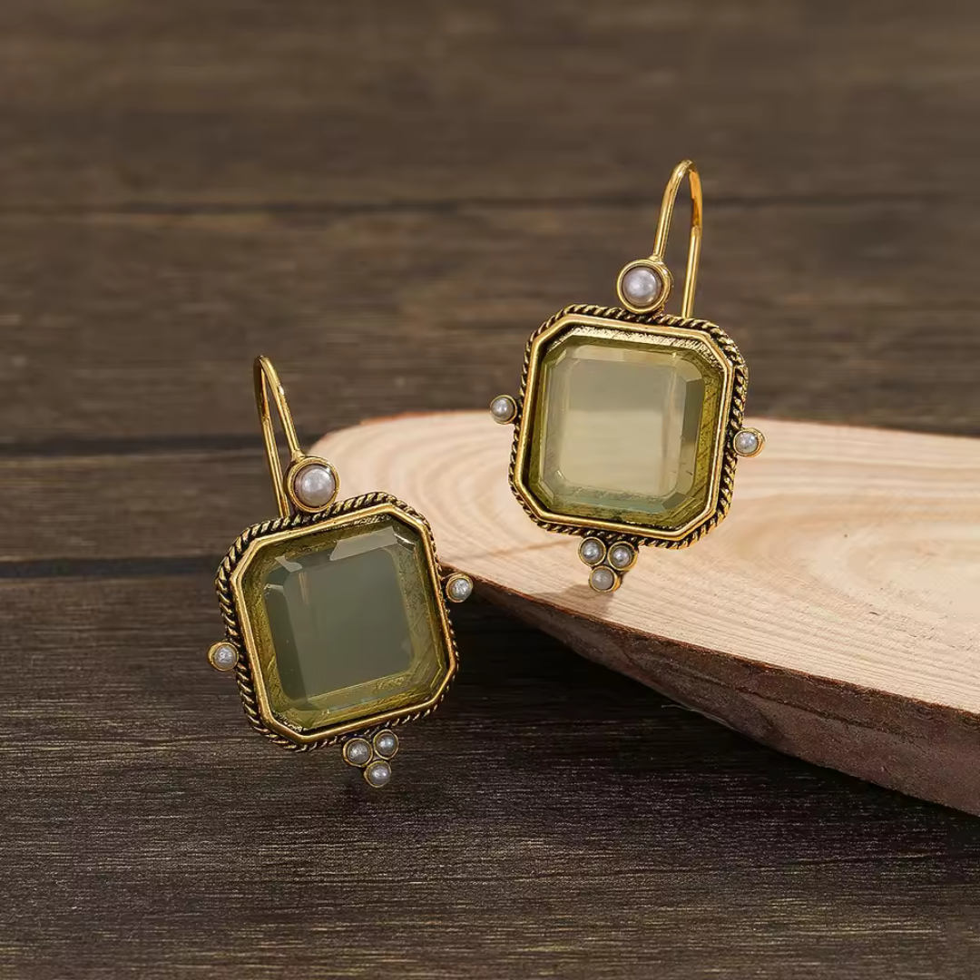 Maeble™ | Pendientes vintage con piedra verde y perla