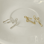 NINA™ | Pendientes de Clavo con Lazo