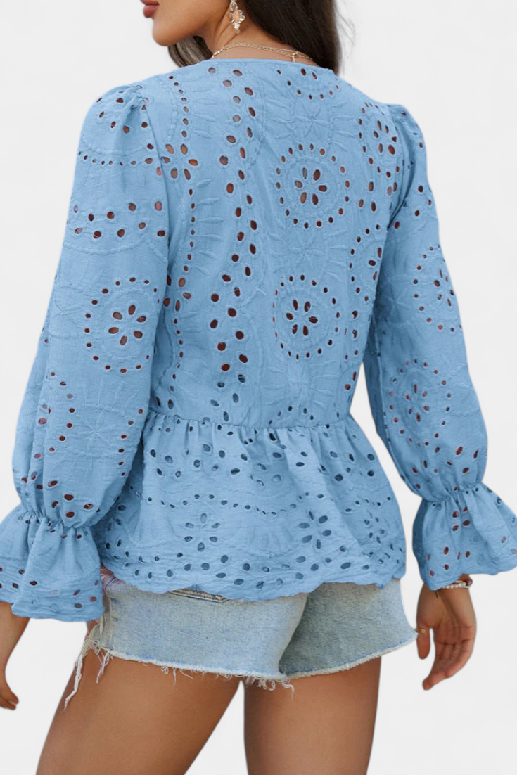 Camila | Top Bohemio de Encaje con Corte Fluido